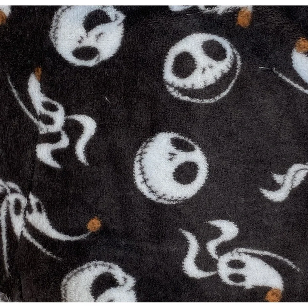 Disney Nightmare Before Christmas Pajama Short M Gray Plush Loungewear Halloween - Picture 3 of 6